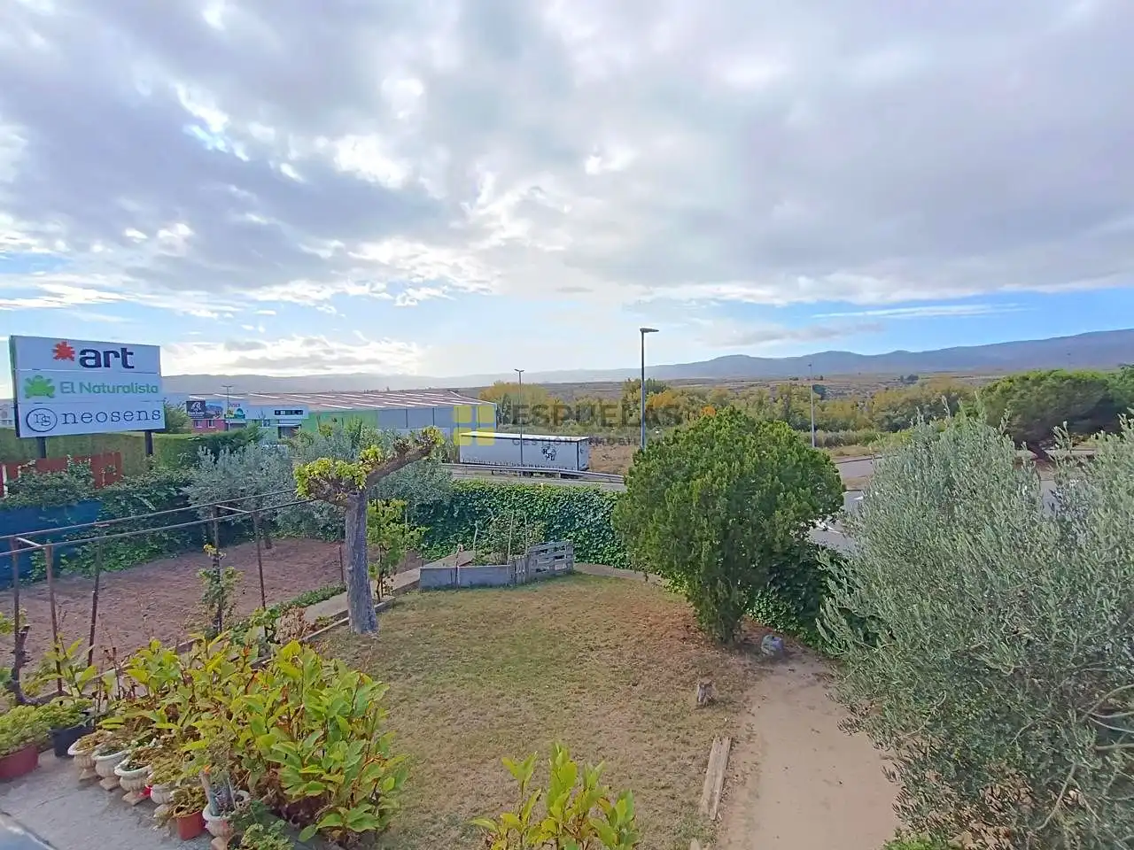 Houses for sale in Quel  with Private garden, Terrace and Furnished