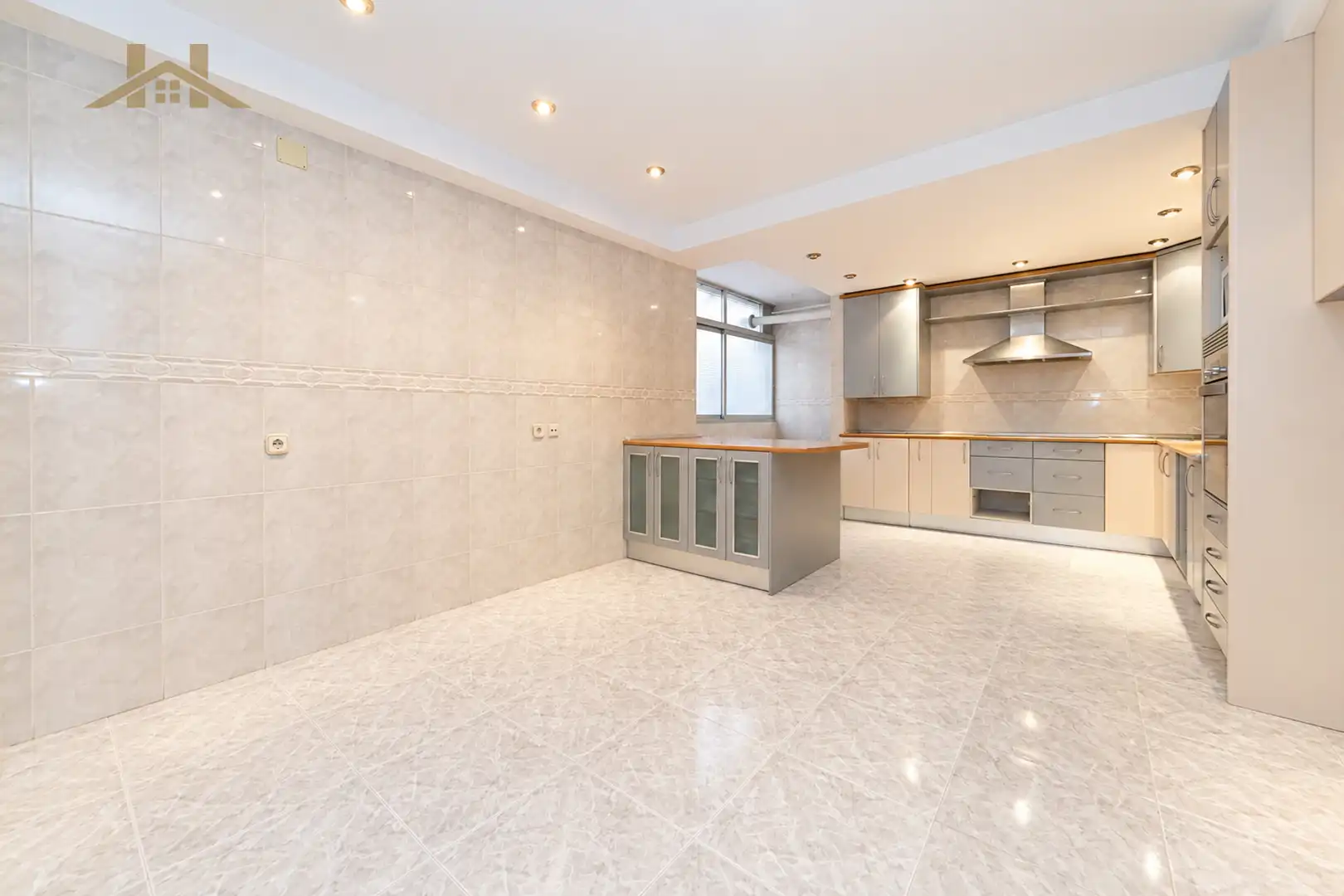 Cocina de Piso en venta en Pozuelo de Alarcón con Aire acondicionado, Calefacción y Terraza