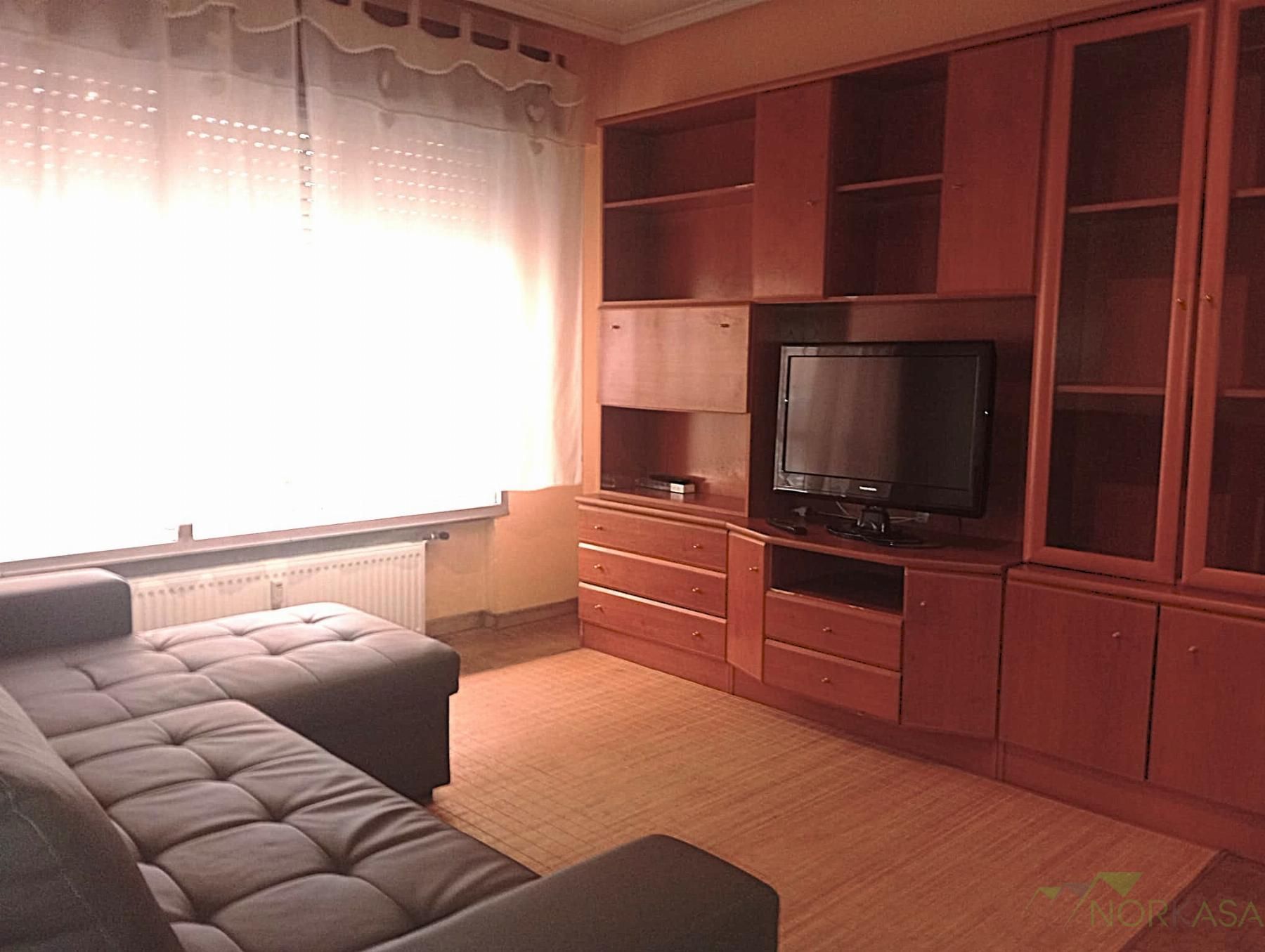 Apartment to rent in  Maximiliano Arboleya, Vallobín