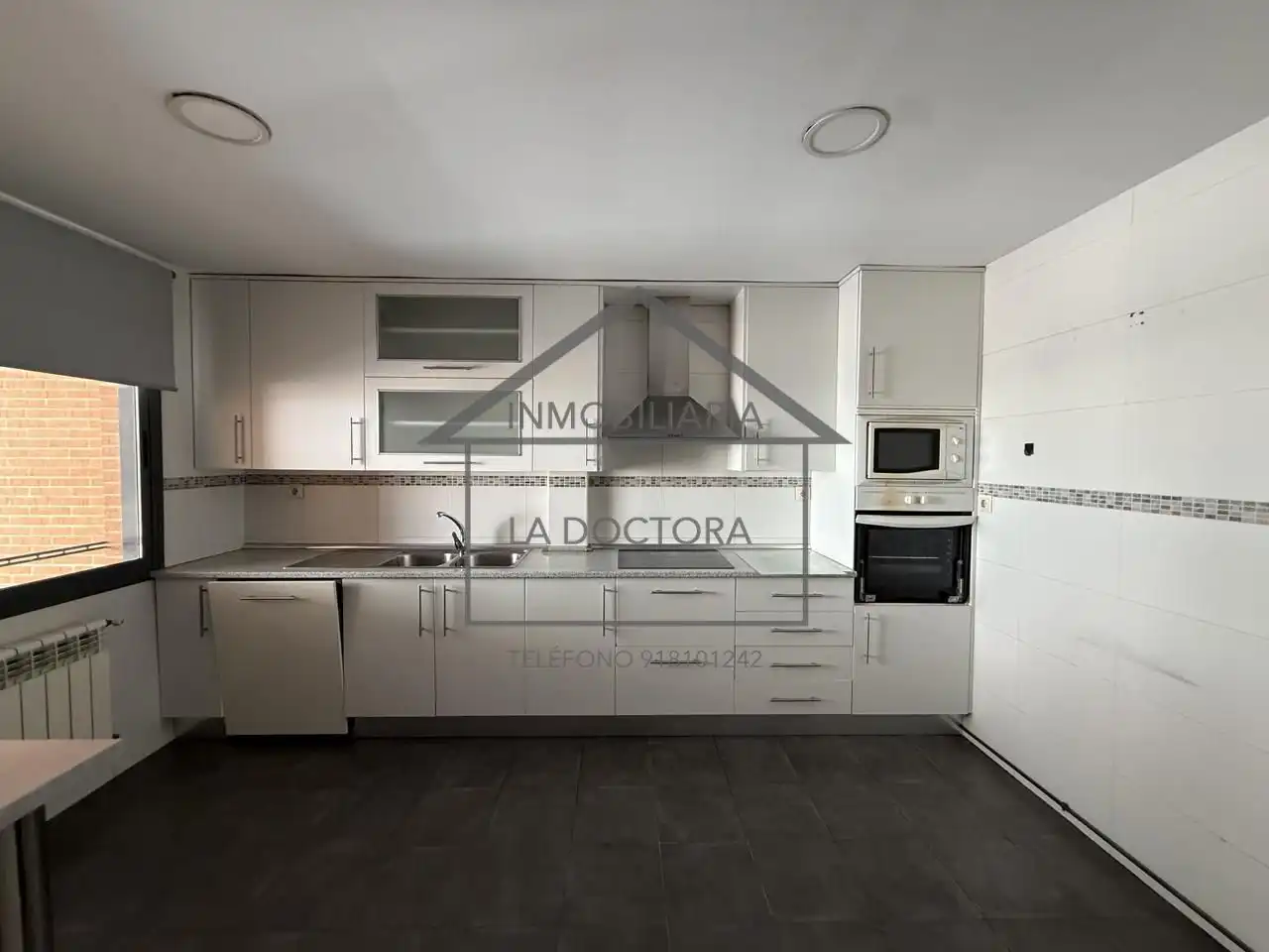 Cocina de Casa adosada en venta en Navalcarnero con Calefacción, Jardín privado y Terraza