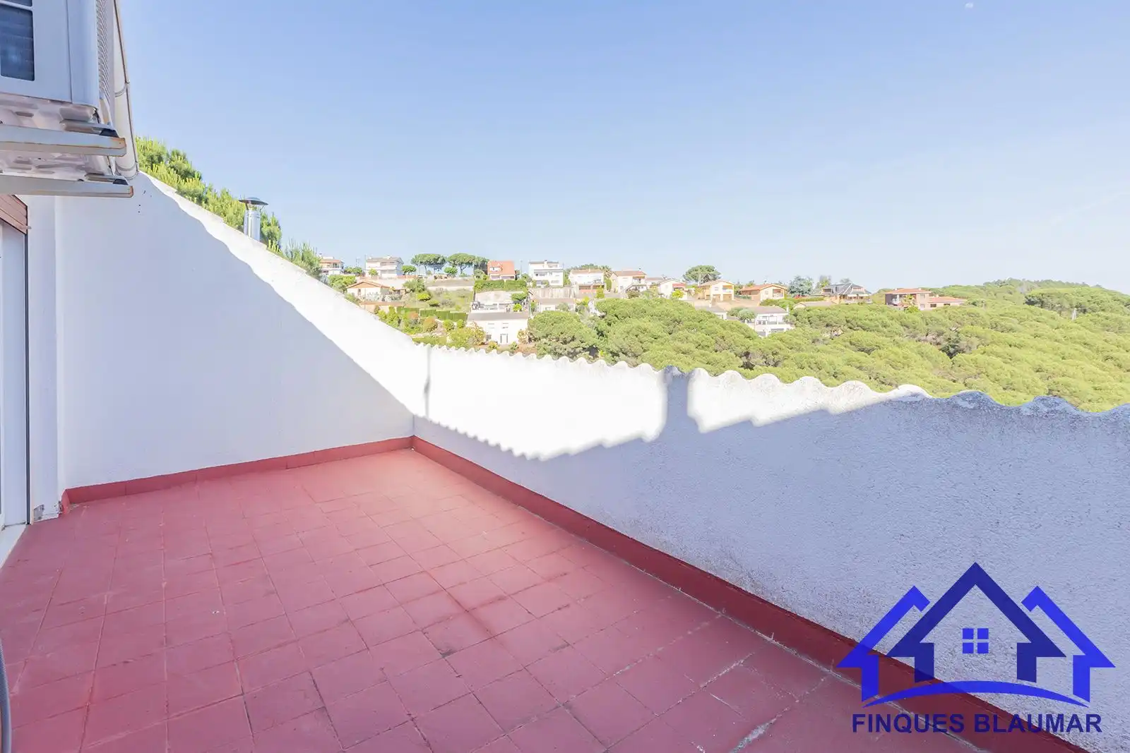 Terrassa de Casa o xalet en venda en Sant Iscle de Vallalta amb Aire condicionat, Calefacció i Jardí privat