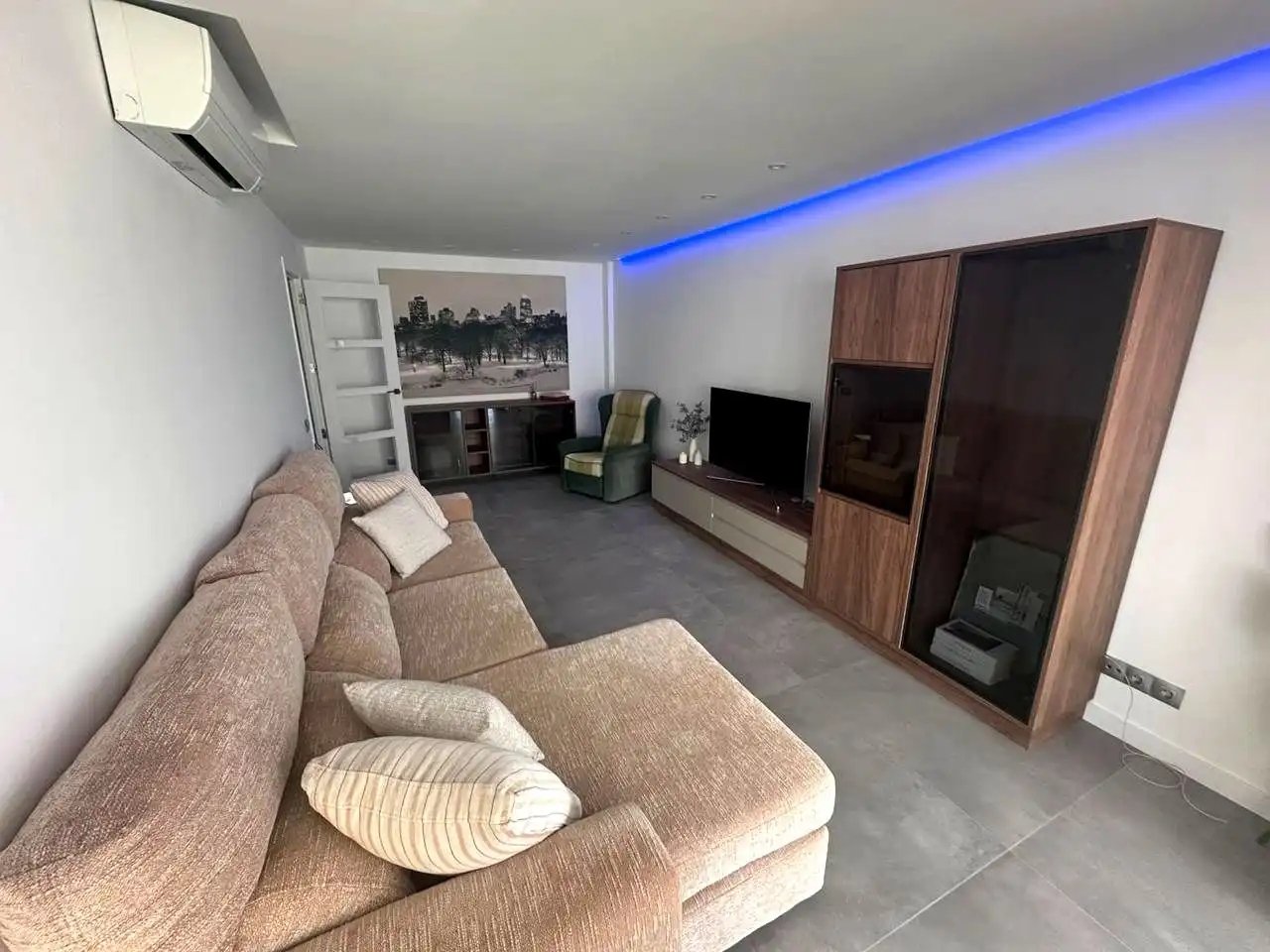 Wohnzimmer von Wohnung zur Miete in Benicasim / Benicàssim mit Klimaanlage, Terrasse und Möbliert
