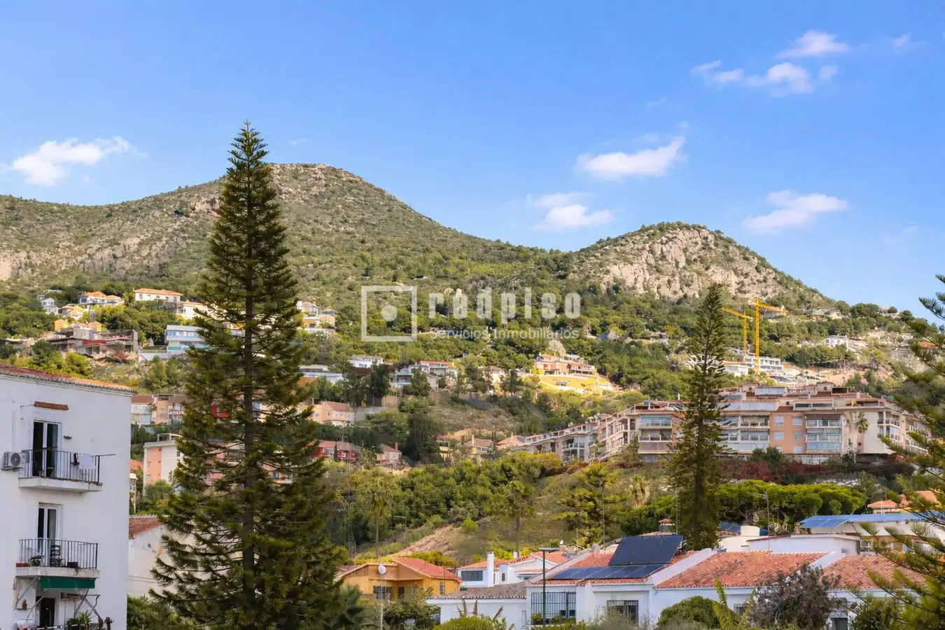 Vista exterior de Casa o xalet de lloguer en Málaga amb Aire condicionat i Terrassa