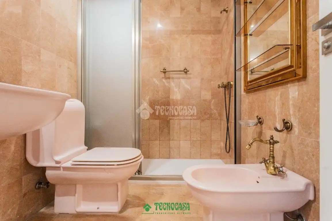 Baño de Piso en venta en Almería con Aire acondicionado