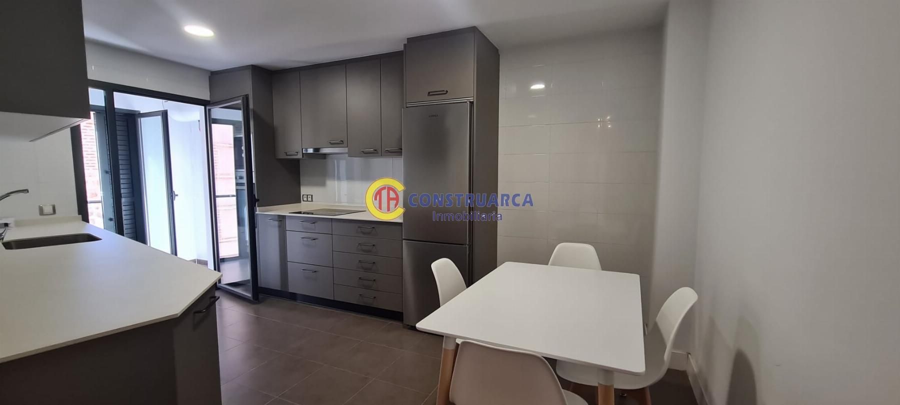 Piso de alquiler en Casco Antiguo