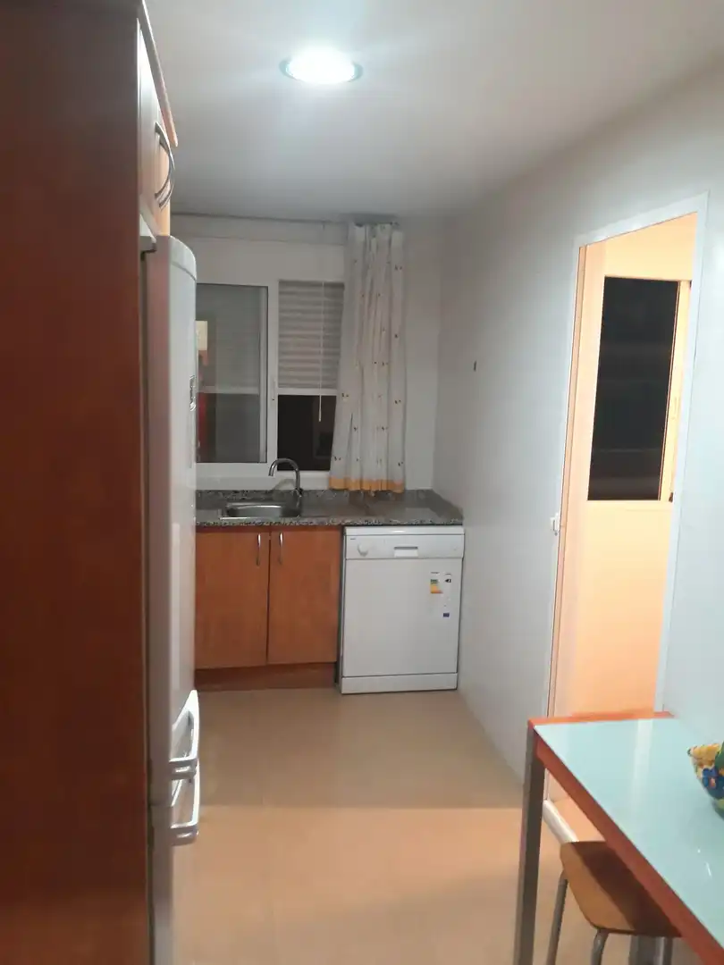 Flat for rent in Carrer Conrado del Campo, Plaza Crevillente - Antiguos Juzgados - El Asilo