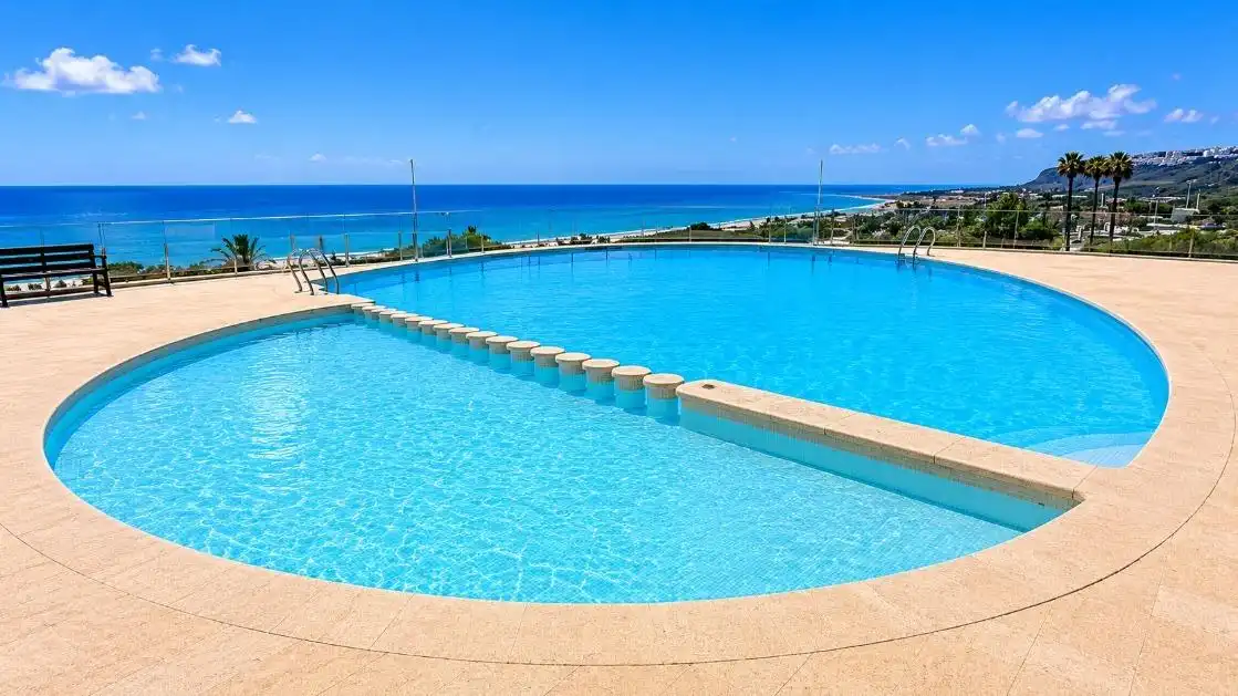 Piscina de Apartamento en venta en Elche / Elx con Aire acondicionado, Jardín privado y Terraza