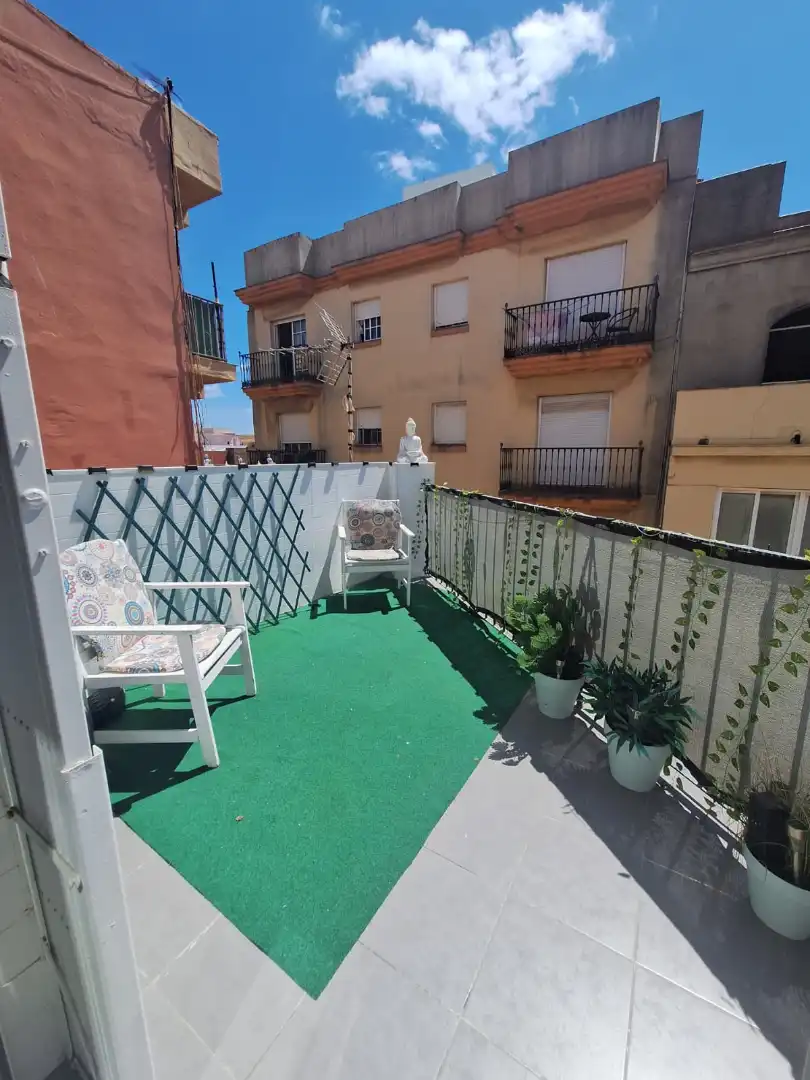 Terrassa de Àtic en venda en La Línea de la Concepción amb Terrassa, Moblat i Forn