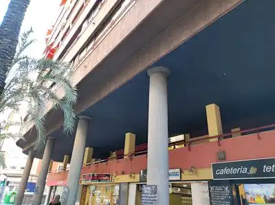 Vista exterior de Edificio en venta en Alicante / Alacant