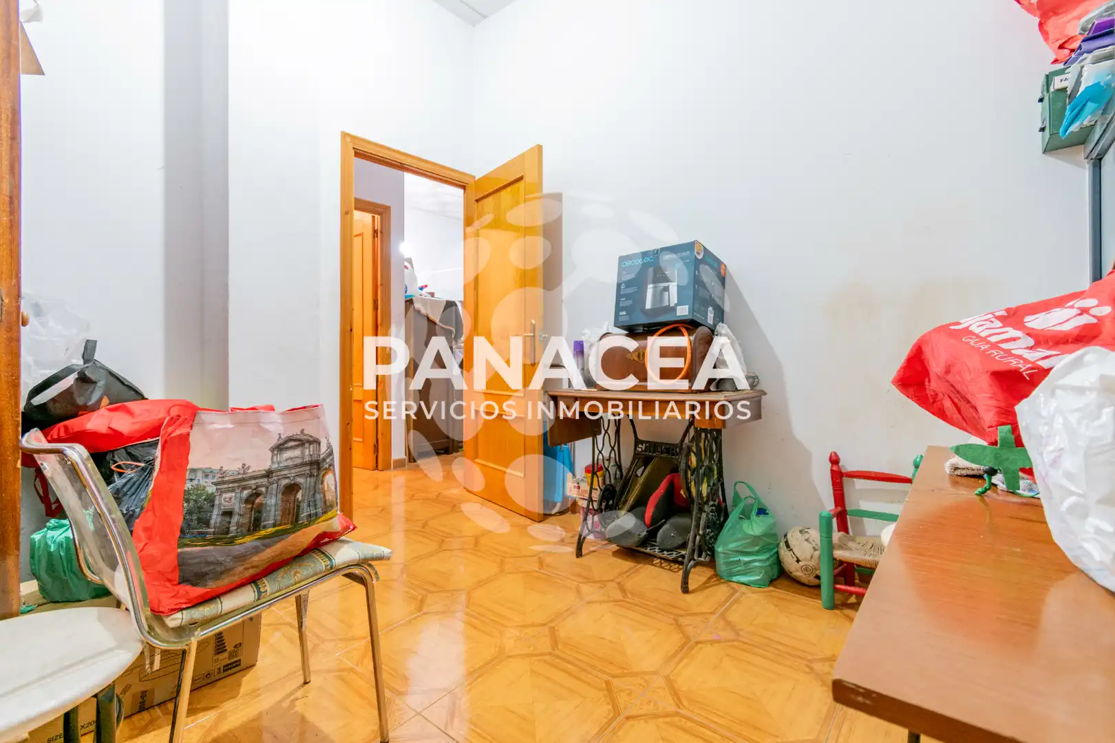 Local en venta en Vícar