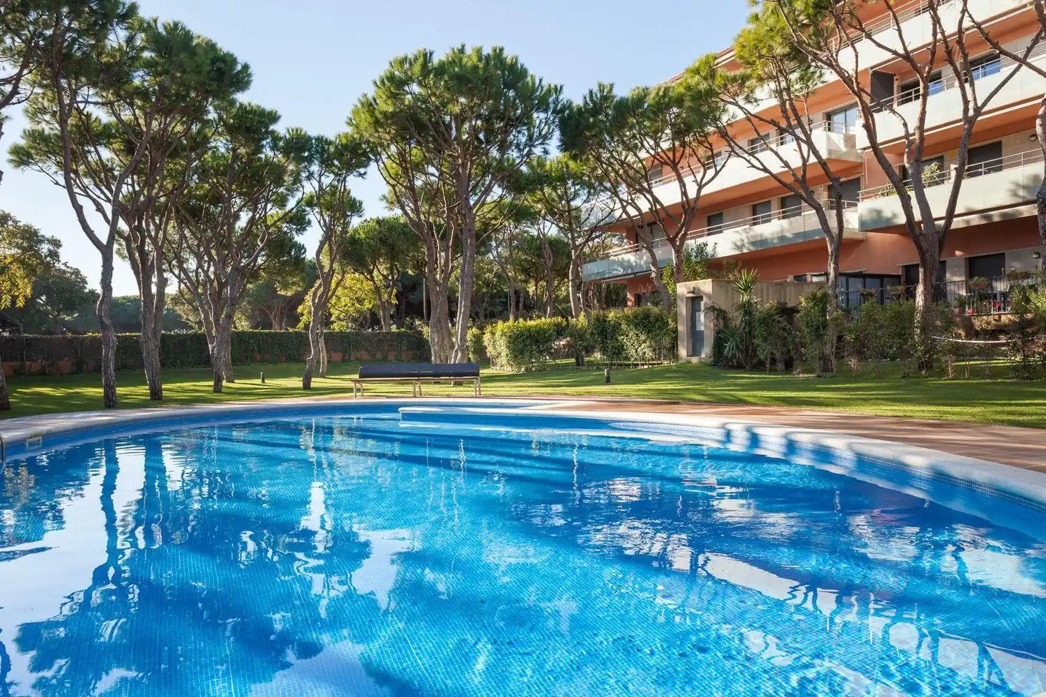 Piscina de Apartament de lloguer en Gavà amb Aire condicionat, Calefacció i Jardí privat