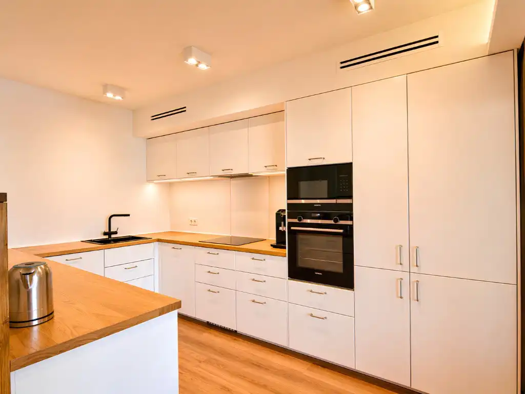 Kitchen of Flat for sale in Fuengirola  with Heating, Terrace and Swimming Pool