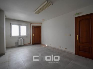 Oficina amb ascensor en venda a Centro - Recinto Amurallado