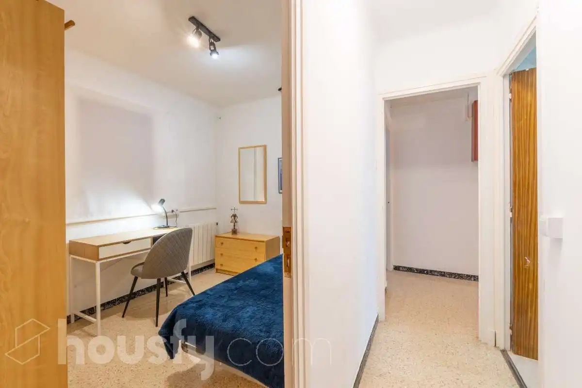 Habitación de Piso en venta en Vilanova i la Geltrú con Calefacción, Terraza y Balcón