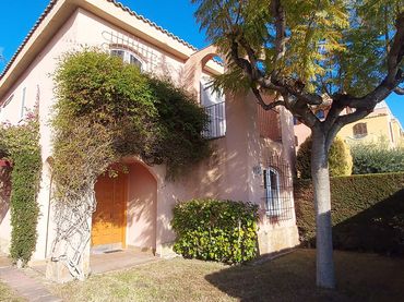 Maison jumelée avec piscine à vendre à Platja de Mont-roig