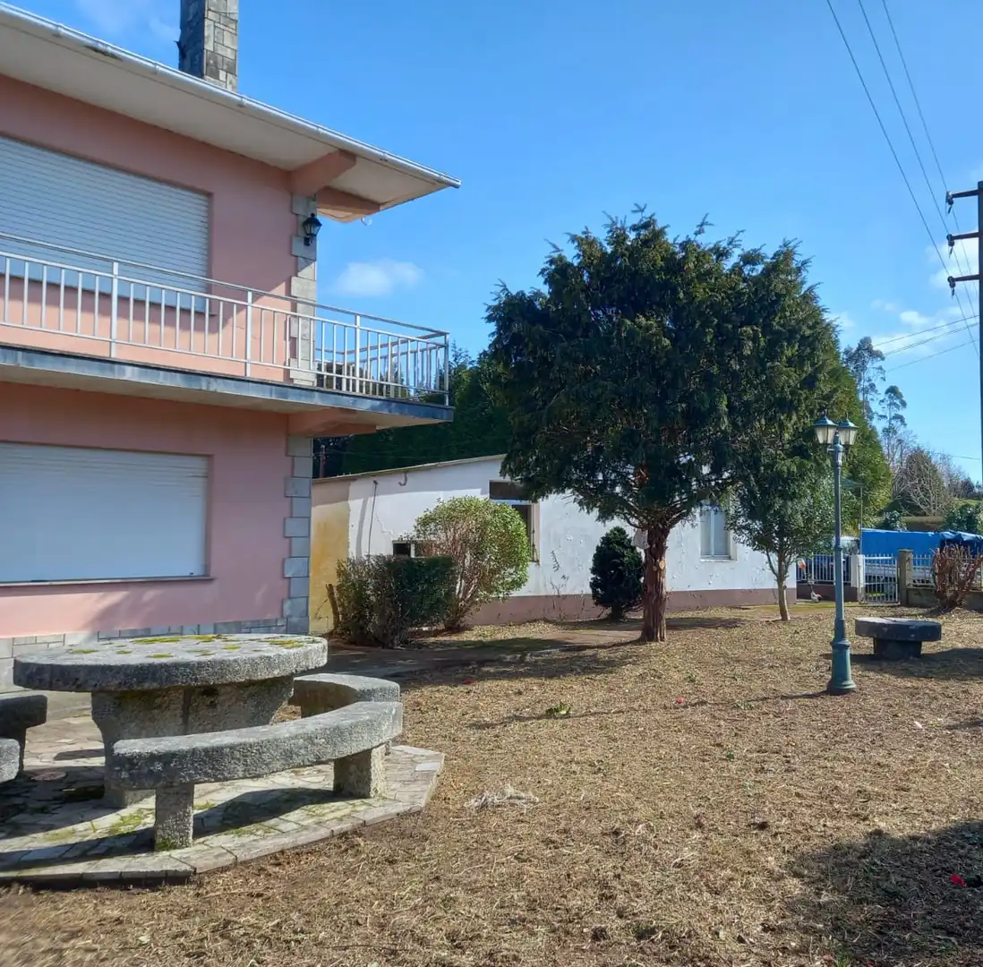 Casa o chalet de alquiler en A Capela  con Calefacción, Jardín privado y Parquet