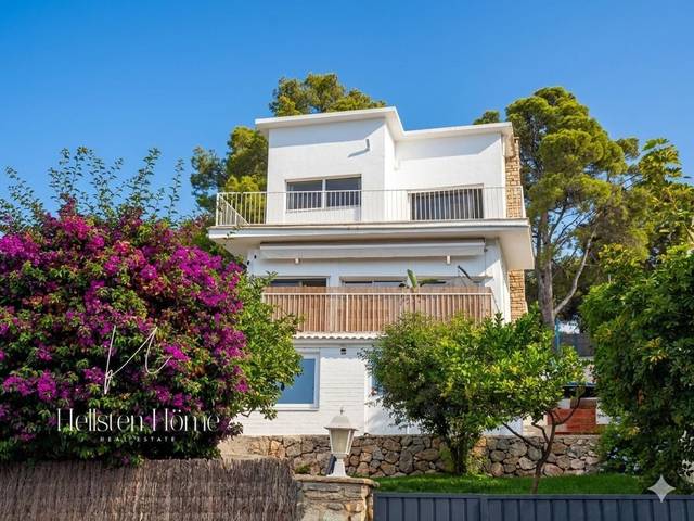 Casa-chalet en Venta en Montmar