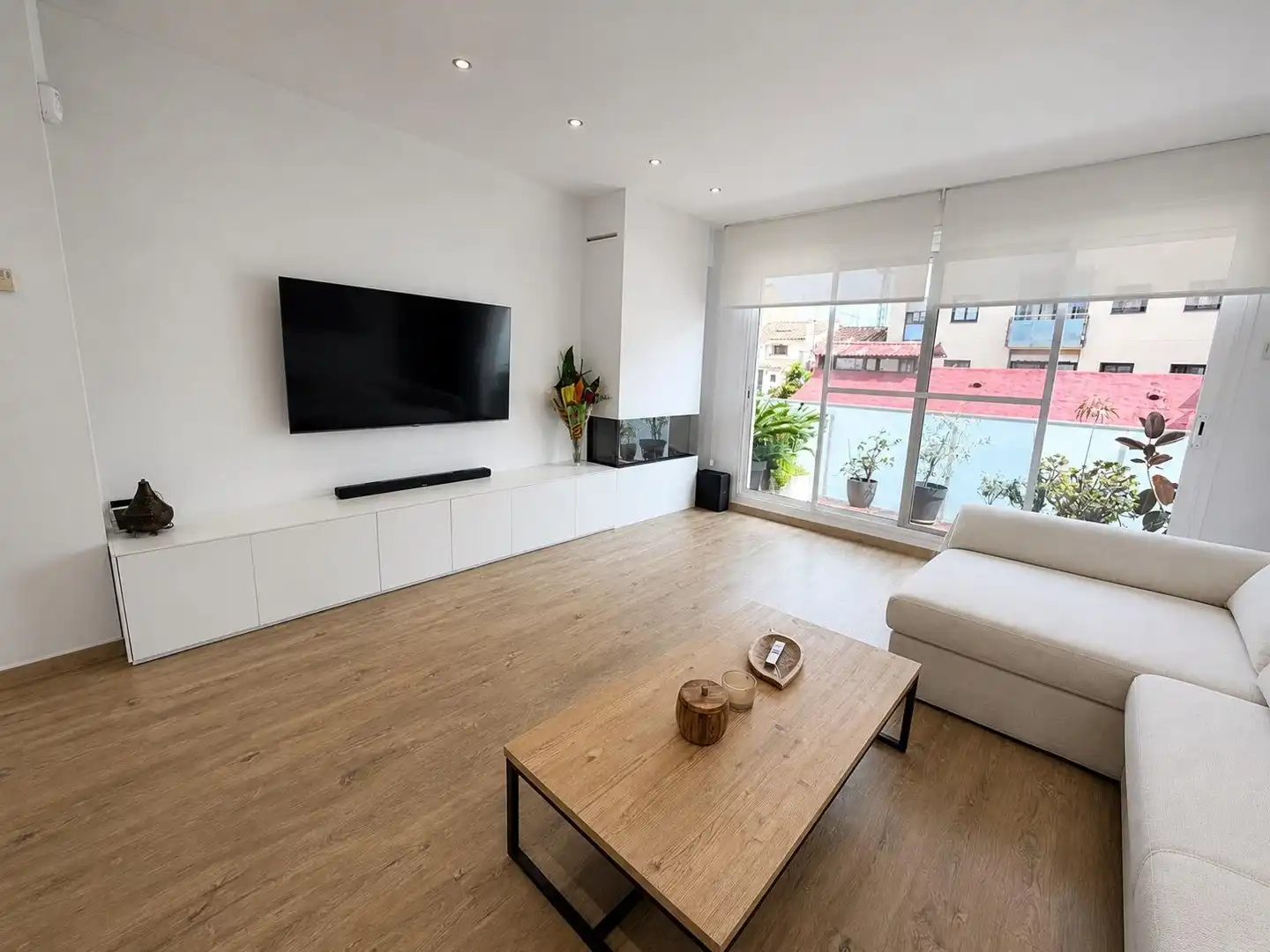 Living room of Houses for sale in Badalona  with Air Conditioner, Heating and Parquet flooring