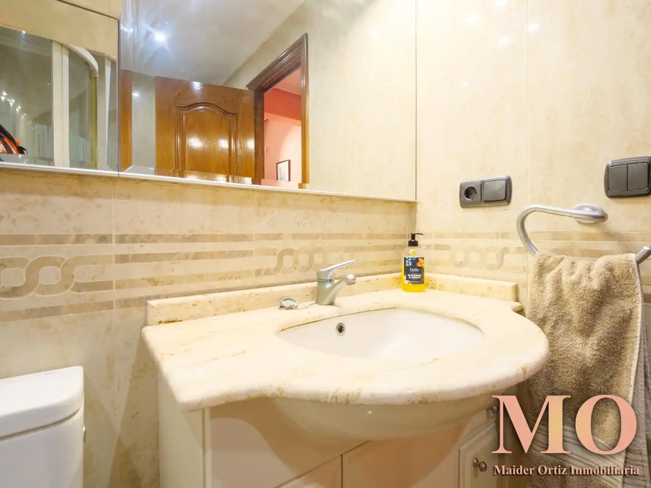 Baño de Piso en venta en Bergara con Calefacción, Terraza y Trastero