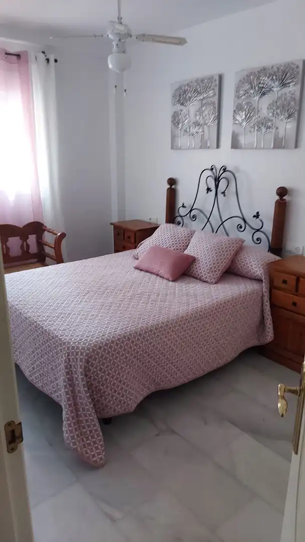 Bedroom of Apartments for rent in Algeciras  with Furnished and Community pool