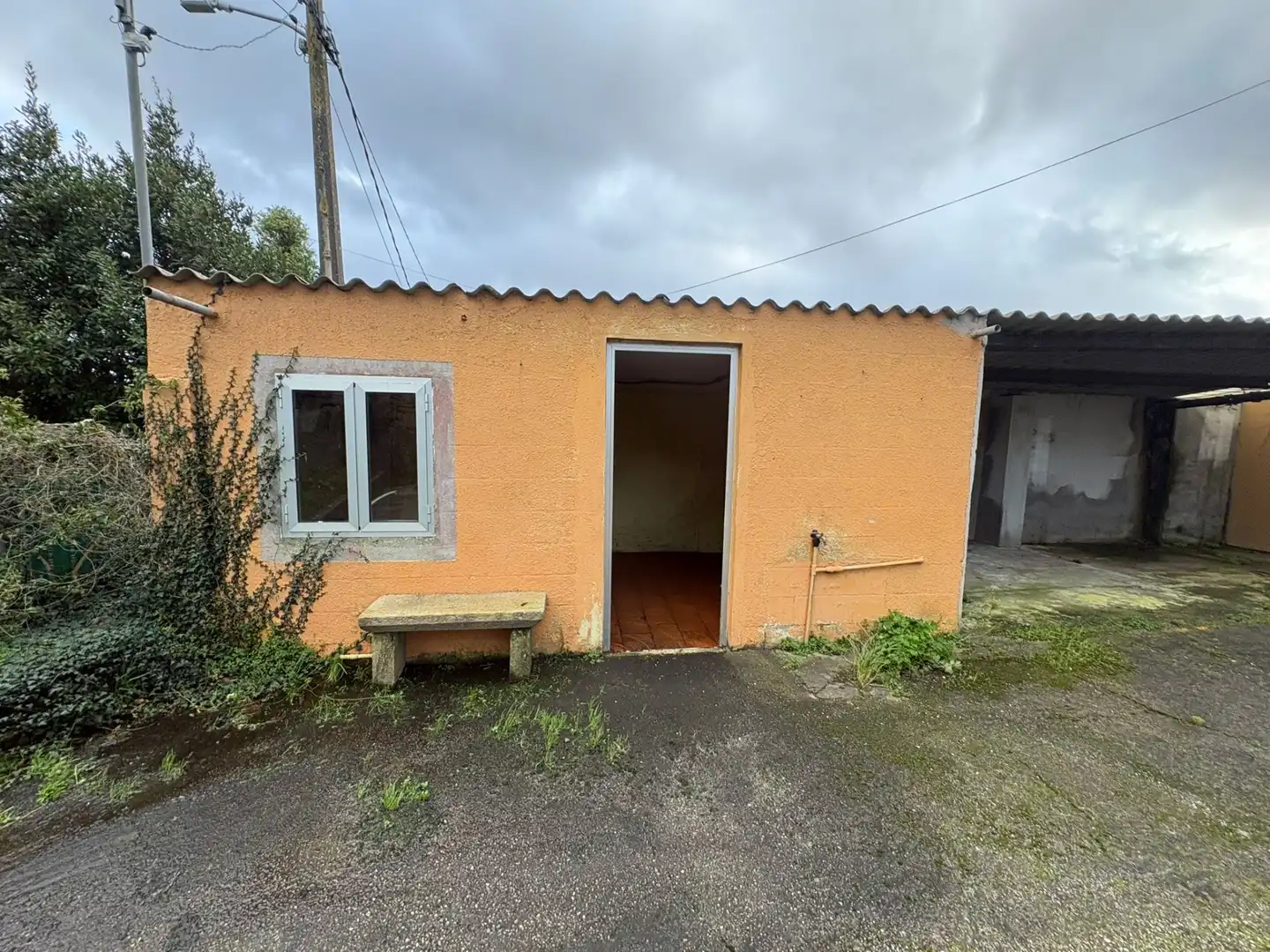 Vista exterior de Casa o xalet en venda en Cabana de Bergantiños amb Balcó