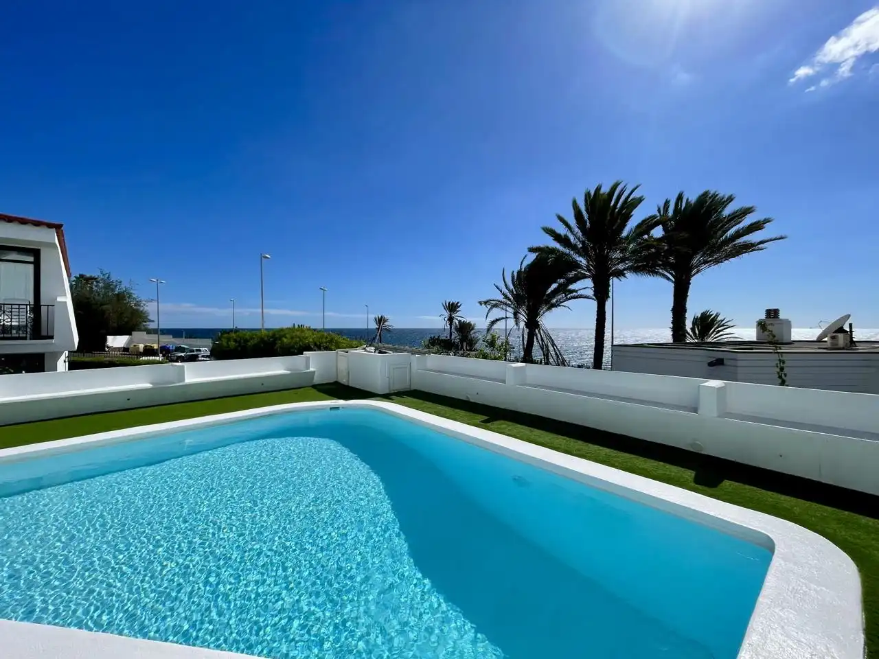 Piscina de Dúplex de lloguer en San Bartolomé de Tirajana amb Aire condicionat, Jardí privat i Terrassa