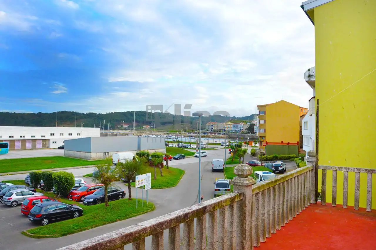 Vista exterior de Casa o xalet en venda en Muxía amb Moblat