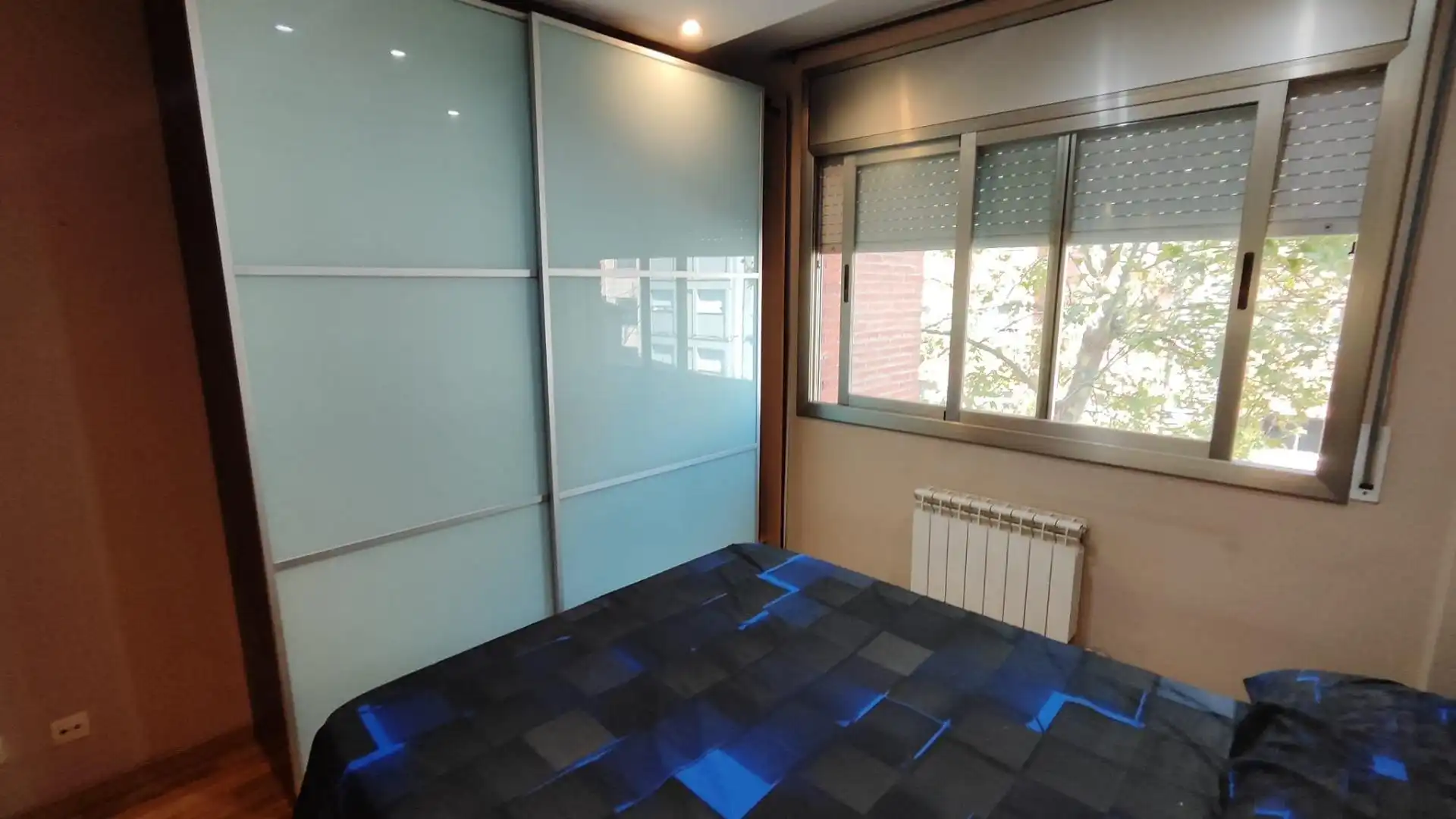 Habitación de Piso en venta en Sabadell con Calefacción y Trastero