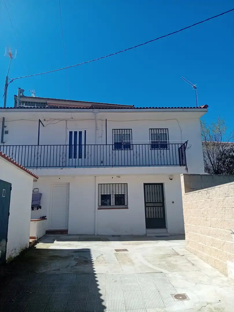 Vista exterior de Piso de alquiler en Colmenar Viejo con Aire acondicionado, Calefacción y Terraza