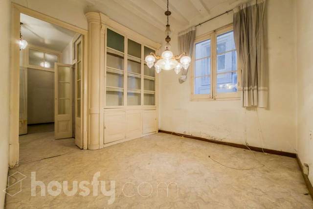 Piso en Venta en CL ABAIXADORS, . en Sant Pere, Sta. Caterina i la Ribera