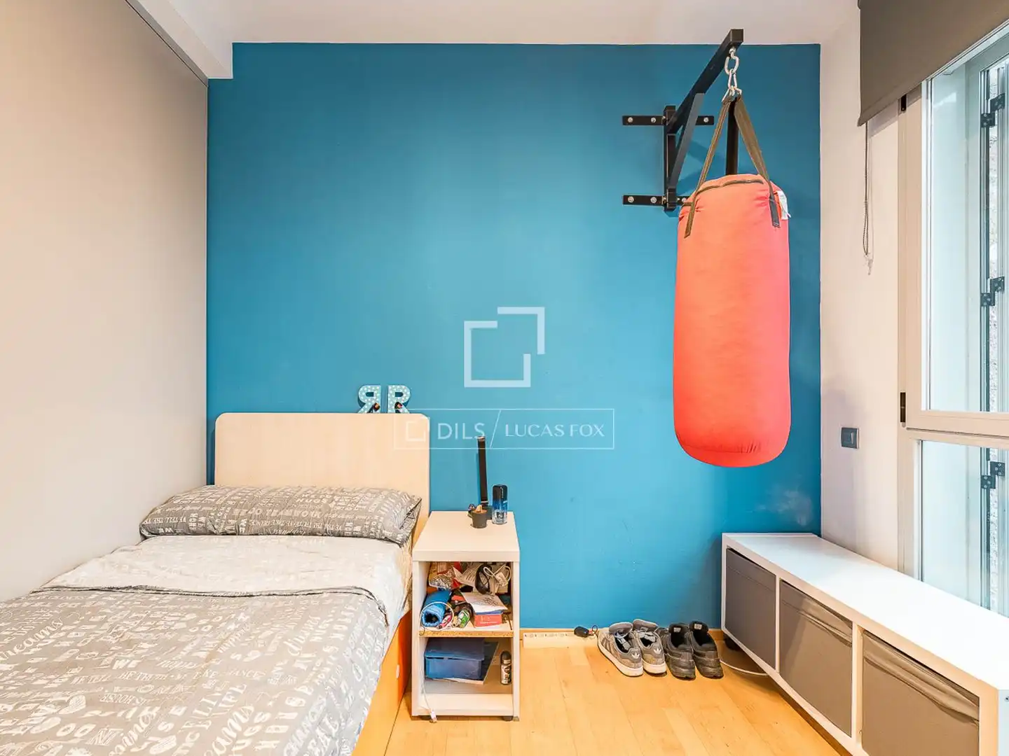 Dormitori de Casa o xalet en venda en Barcelona amb Aire condicionat, Terrassa i Piscina