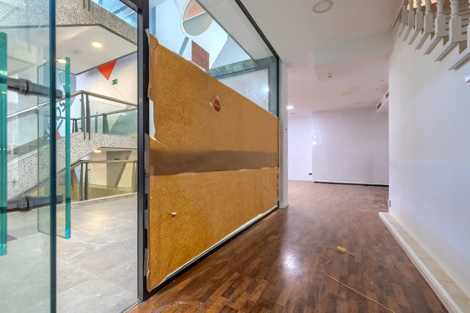 Commercial properties for sale in Fuenlabrada  with Air Conditioner, Parquet flooring and Alarm