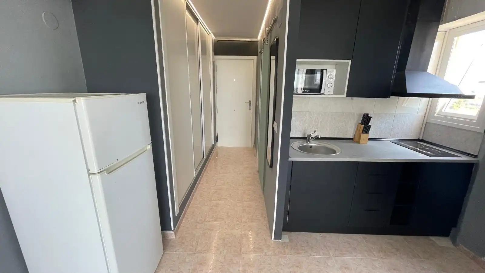 Cuina de Estudi de lloguer en  Palma de Mallorca amb Aire condicionat, Calefacció i Terrassa
