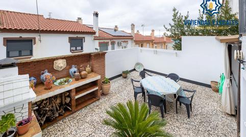 Foto 3 de Casa adosada en venda a Calle Mirasierra, Villa de Otura, Granada