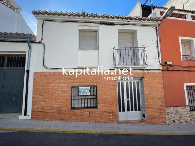 Casa-chalet en Venta en La Font de la Figuera