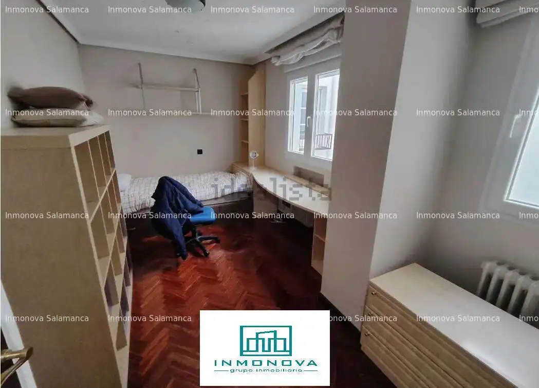 Bedroom of Flat for rent in Salamanca  with Heating, Furnished and Oven
