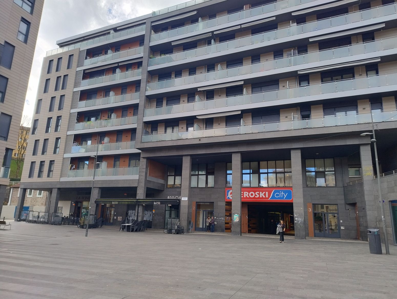 Vista exterior de Pis de lloguer en Donostia - San Sebastián  amb Calefacció, Parquet i Balcó