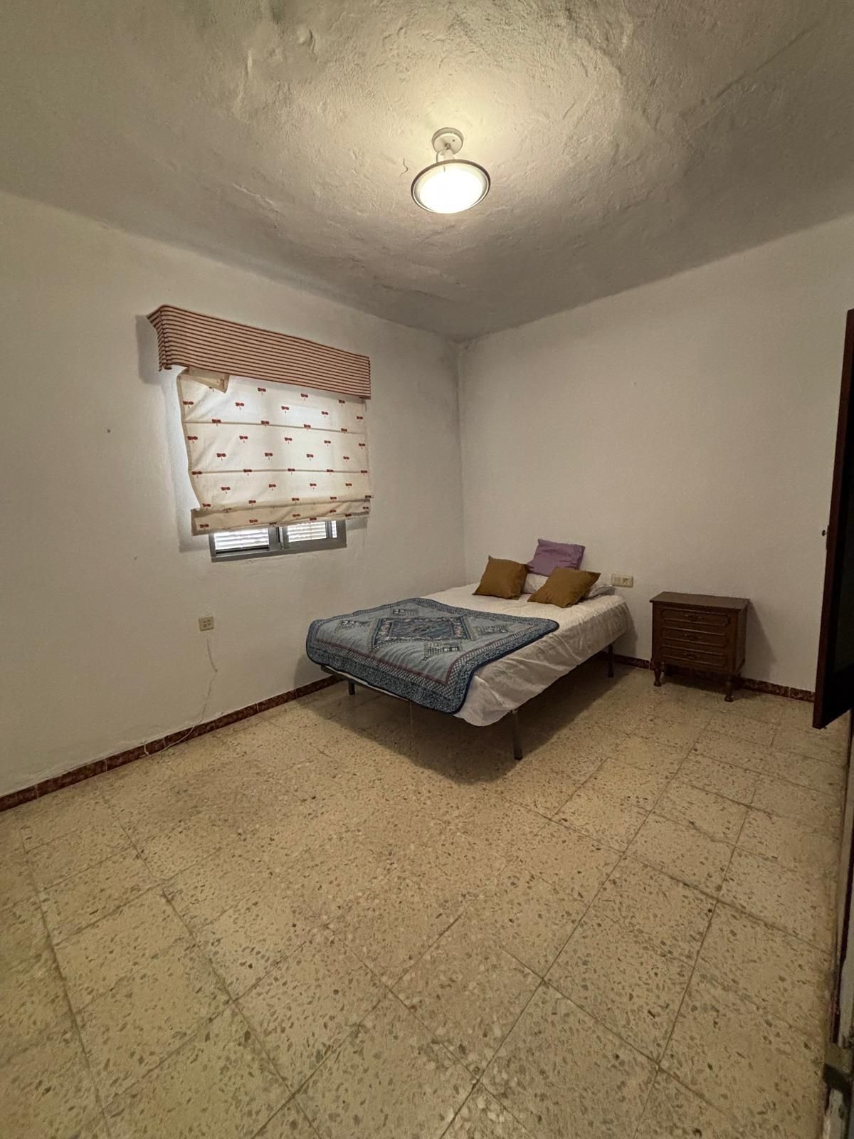 Dormitori de Casa o xalet en venda en Chiclana de la Frontera amb Jardí privat