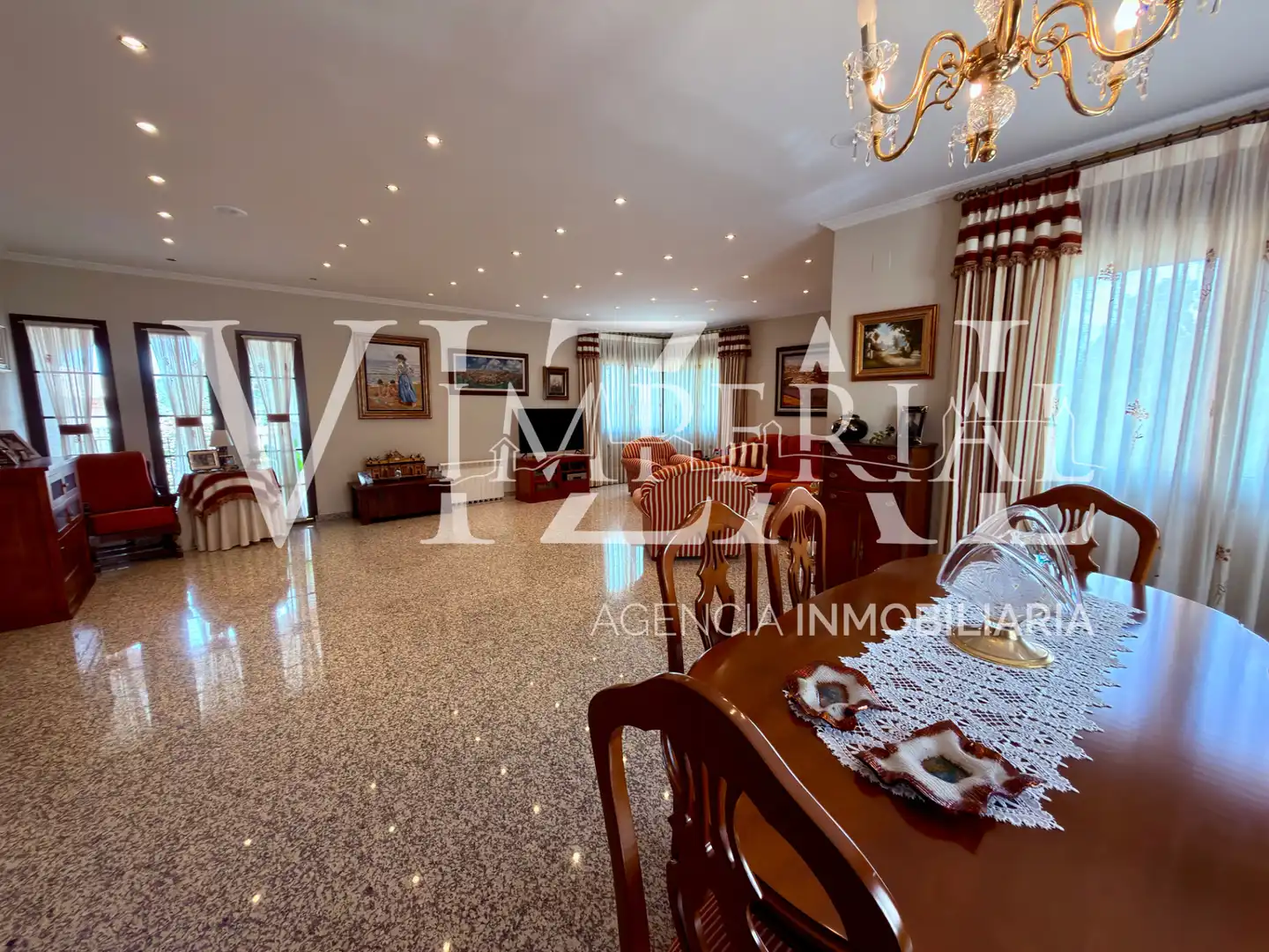 Sala d'estar de Casa o xalet en venda en Toledo amb Aire condicionat, Calefacció i Jardí privat