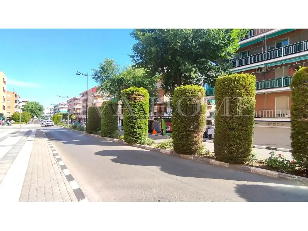 Vista exterior de Local en venta en Arganda del Rey