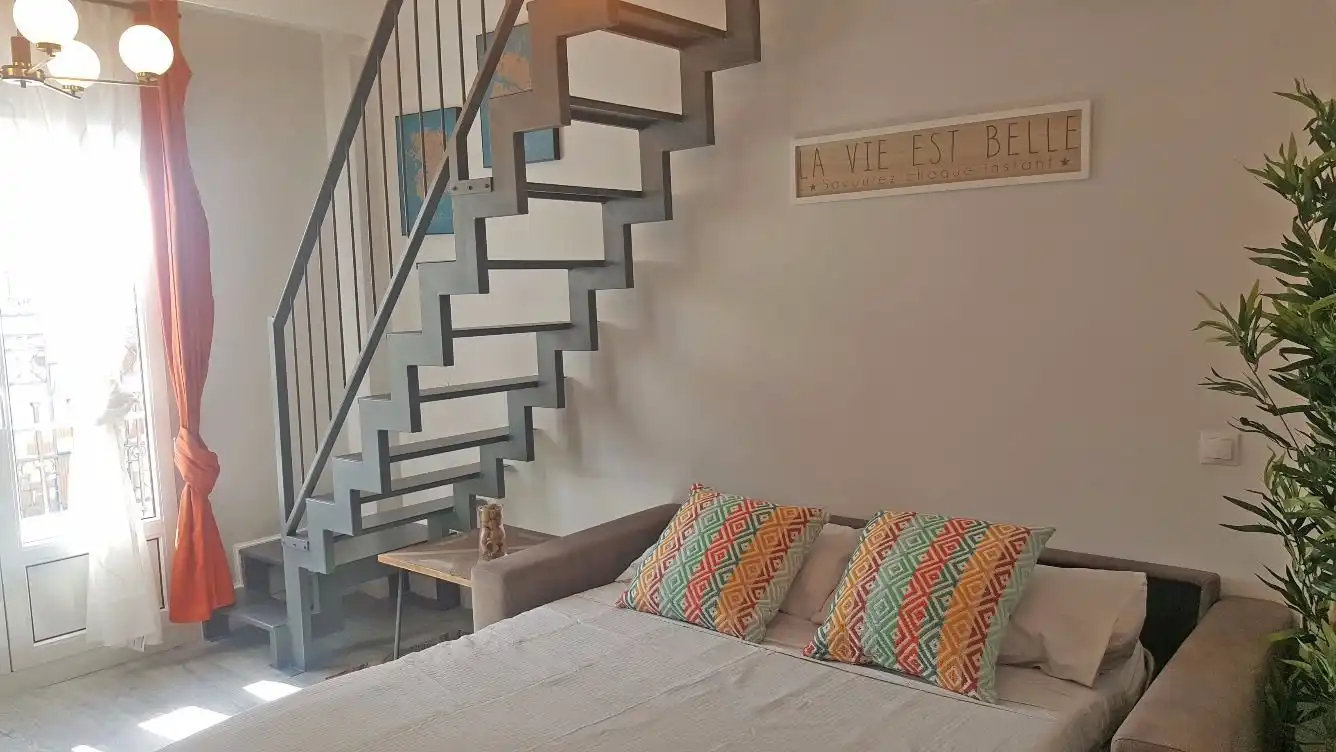 Habitación de Ático de alquiler en Madrid con Aire acondicionado, Calefacción y Amueblado