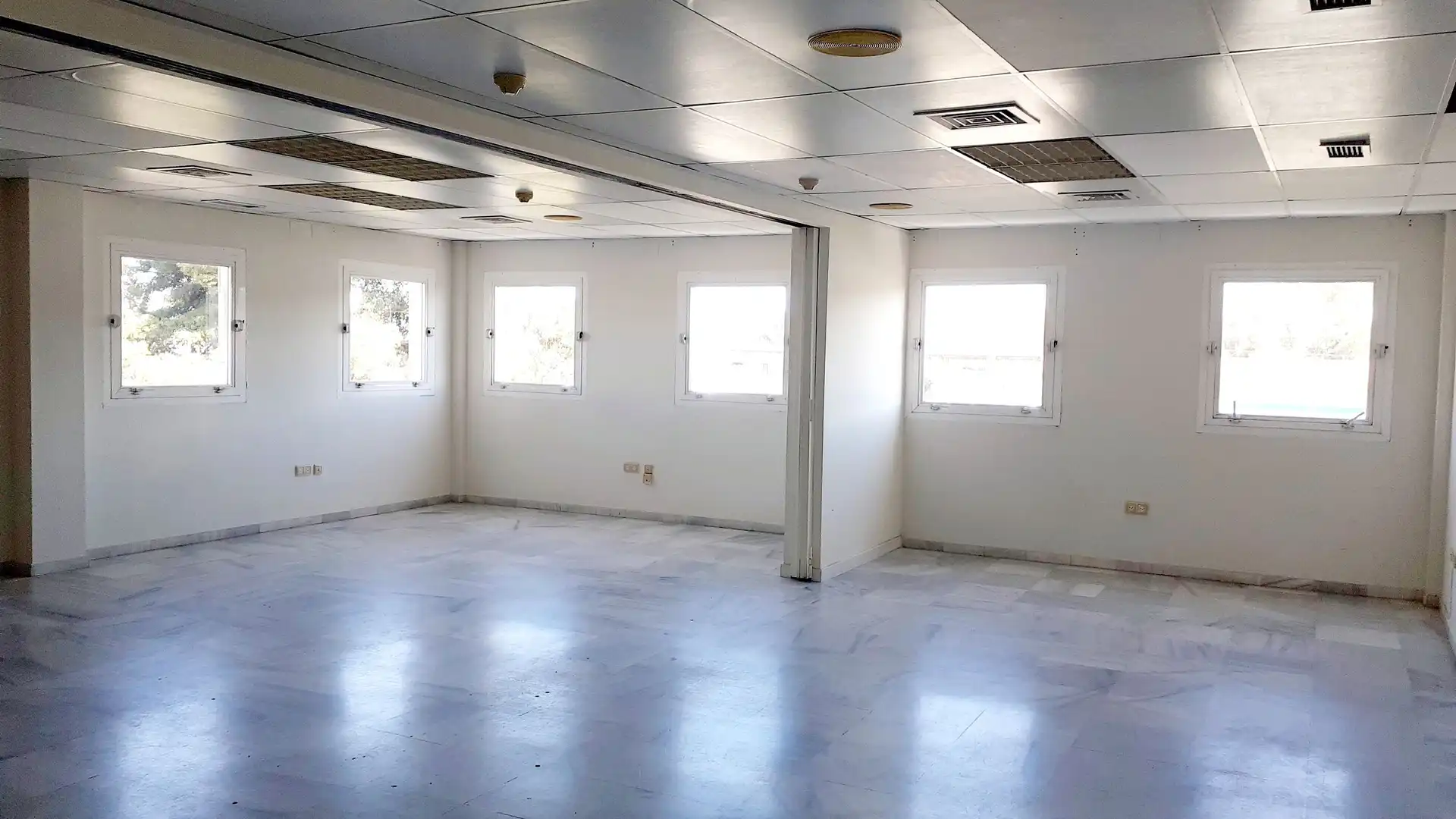 Oficina de lloguer en Sevilla amb Aire condicionat
