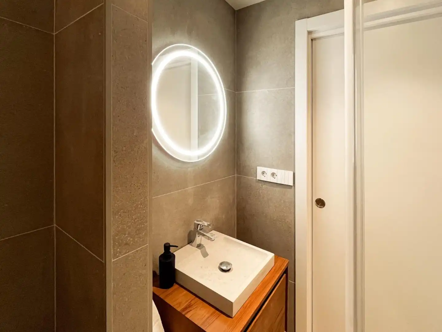 Bany de Apartament en venda en Barcelona