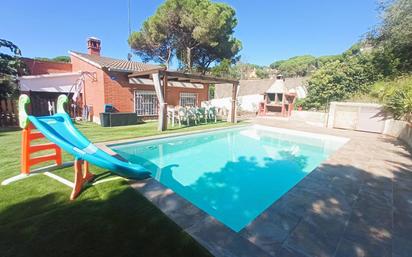 Swimming pool of House or chalet for sale in Tordera  with Air Conditioner, Terrace and Swimming Pool