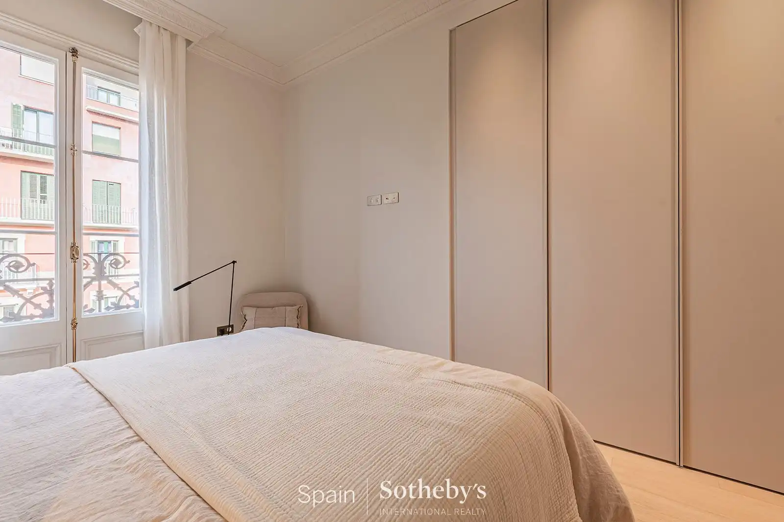 Apartament amb ascensor en venda a Gran Via de les Corts Catalanes, imagen 33