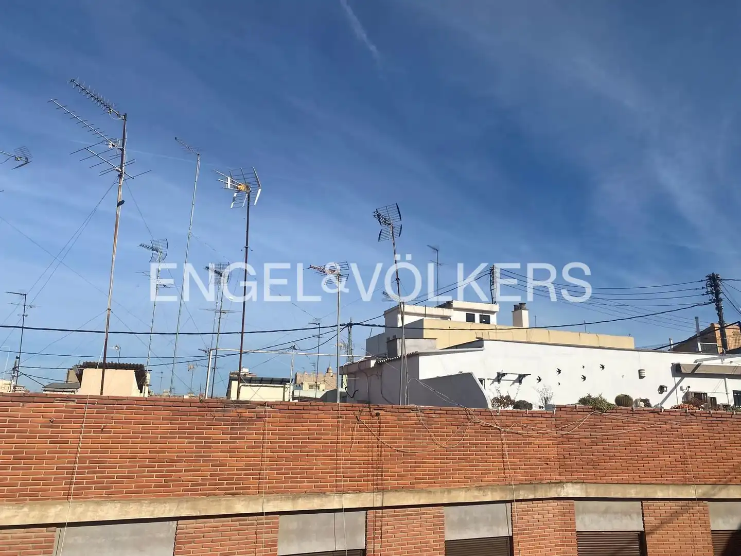 Exterior view of Flat for rent in Valencia  with Air Conditioner and Heating