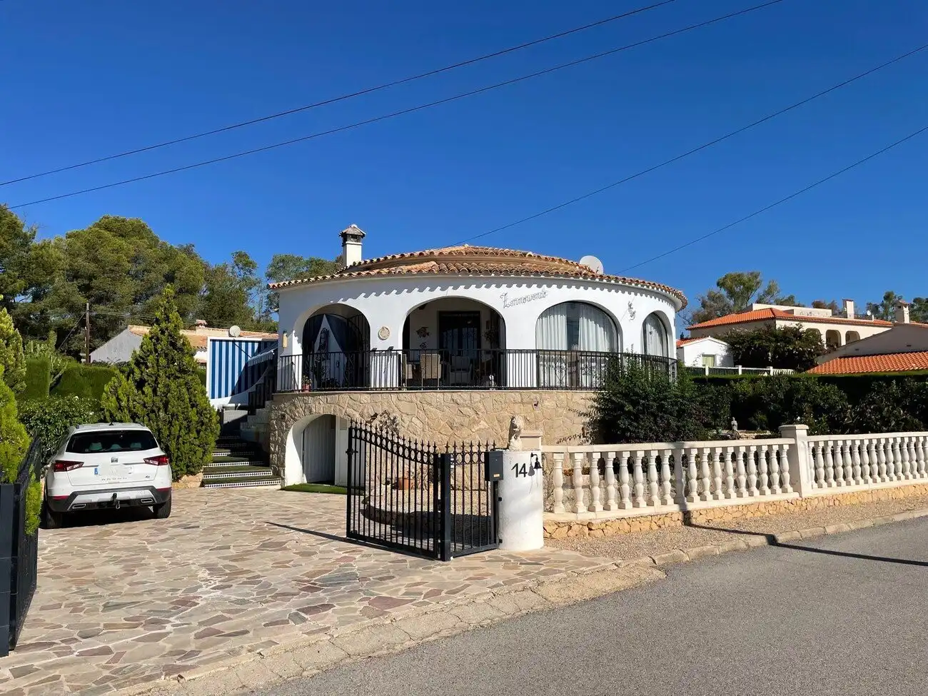 Vista exterior de Casa o chalet en venta en L'Alfàs del Pi con Calefacción, Jardín privado y Terraza