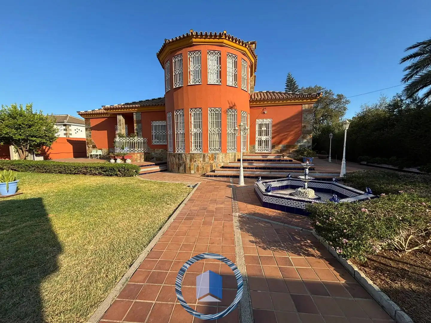 Vista exterior de Casa o chalet en venta en Alcalá de Guadaira con Aire acondicionado, Jardín privado y Terraza