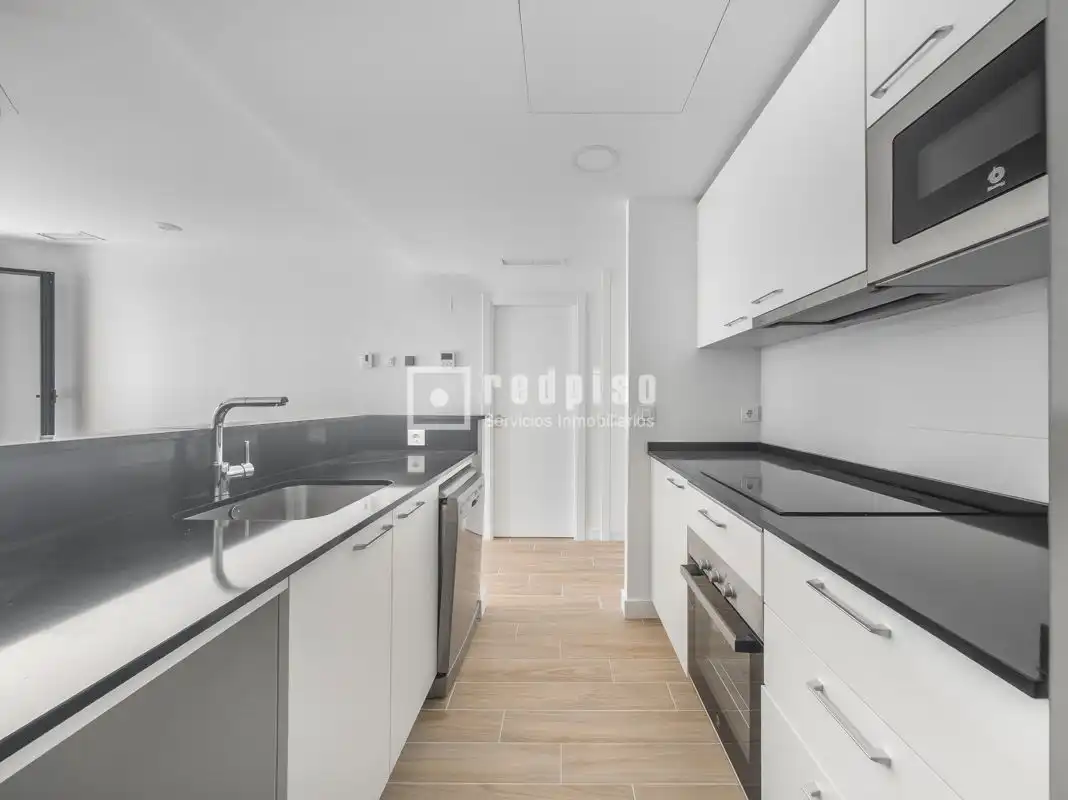 Cocina de Piso en venta en Madrid con Aire acondicionado, Calefacción y Jardín privado