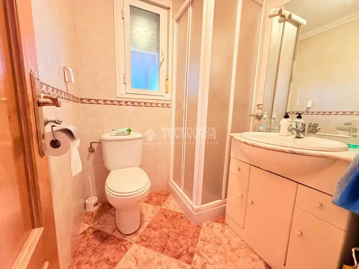 Baño de Piso en venta en Valdemoro con Trastero y Balcón